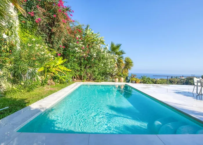 Wonderful And Quiet Villa With Large Garden And Pool In Nice - Welkeys