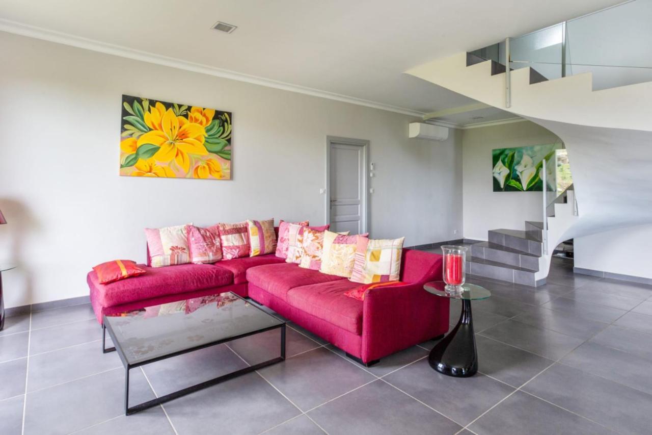 Villa Wonderful And Quiet With Large Garden And Pool In - Welkeys Nice